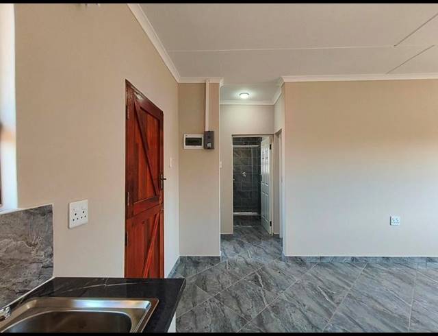 2 BEDROOM HOUSE FOR SALE IN QUEENSTOWN CENTRAL
